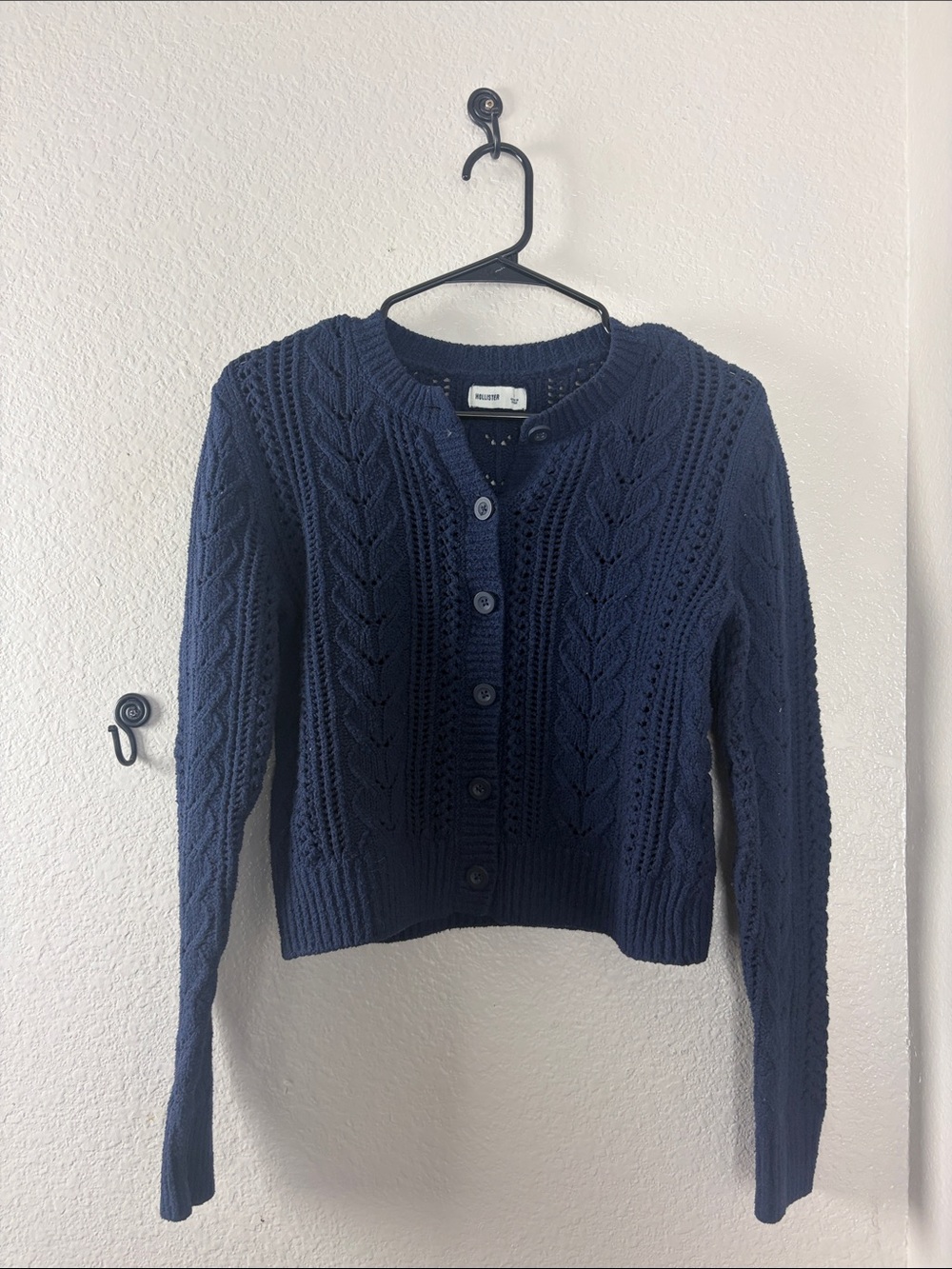 Hollister Women’s Navy Cable Knit Crop Sweater Size Small NC0148